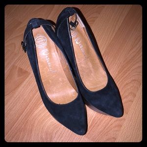 Jeffrey Campbell size 7 black & brown suede wedge